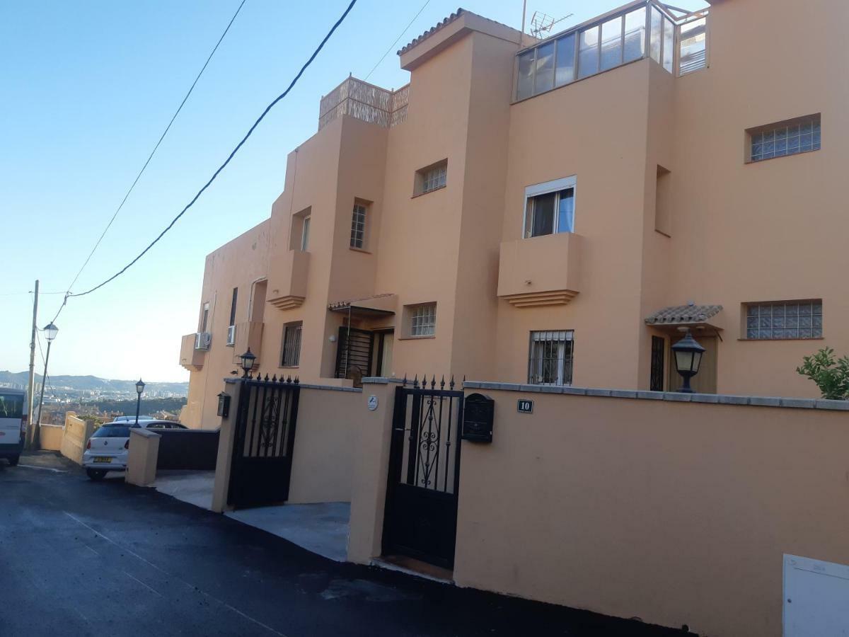 Cozy Rooms In Terraced House Fuengirola Exterior photo